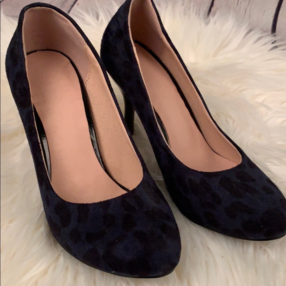 Artfaerie navy leopard print heel sz 34 sz 5